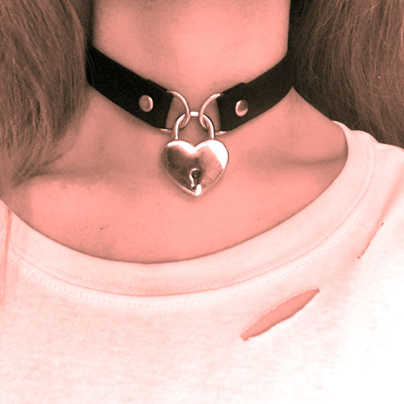The Good Girl Choker - Gothic O-Ring Collar in Faux Leather - BBCxMaster - The Good Girl Choker - Gothic O-Ring Collar in Faux Leather - BBCxMaster
